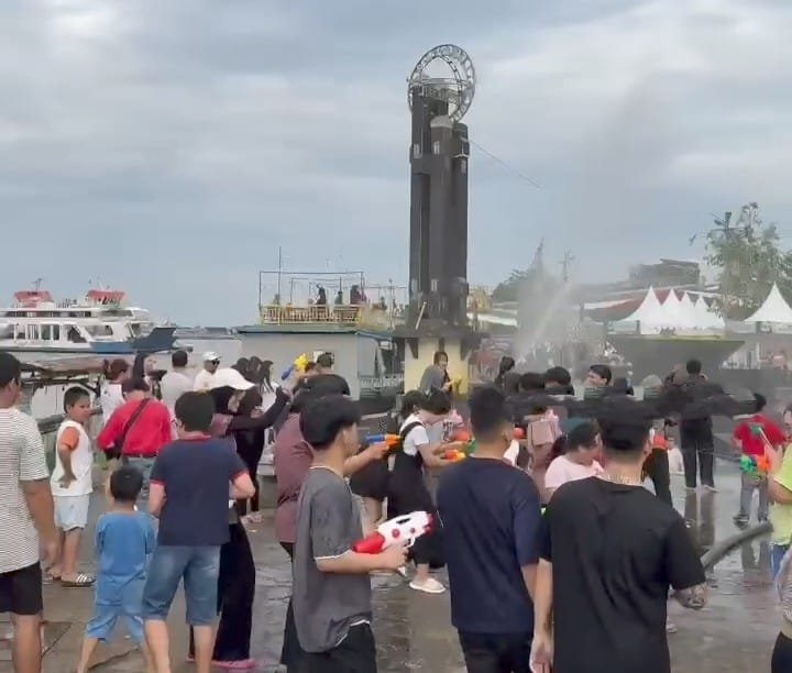 Gambar di alun-alun kapuas Pontianak