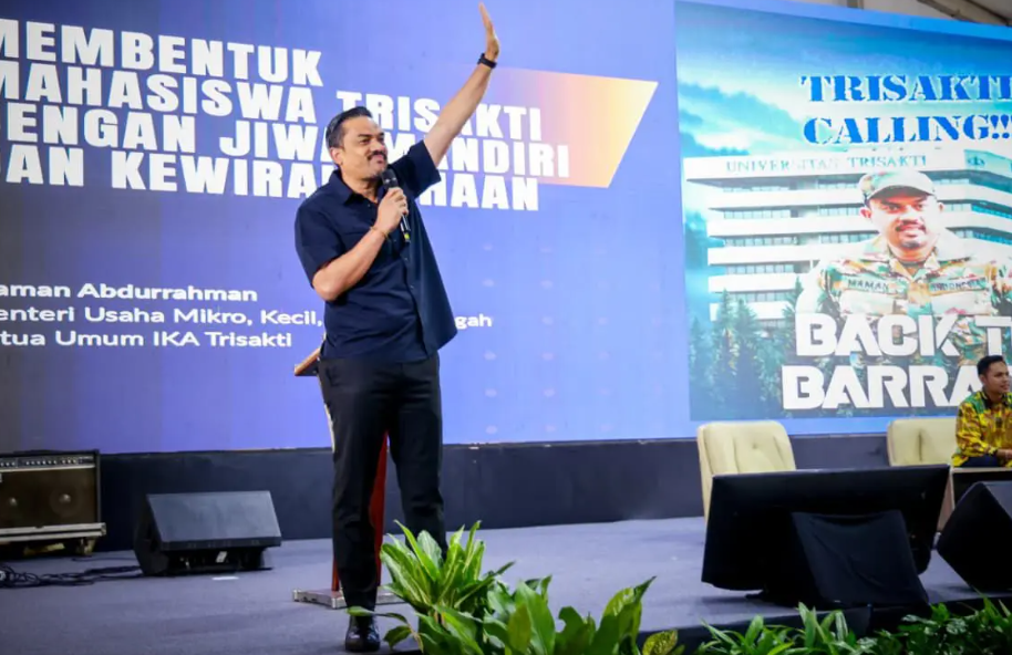 Menteri UMKM Maman Abdurrahman memberi kuliah umum di PKKMB Universitas Trisakti, ajak mahasiswa berani ciptakan peluang baru.