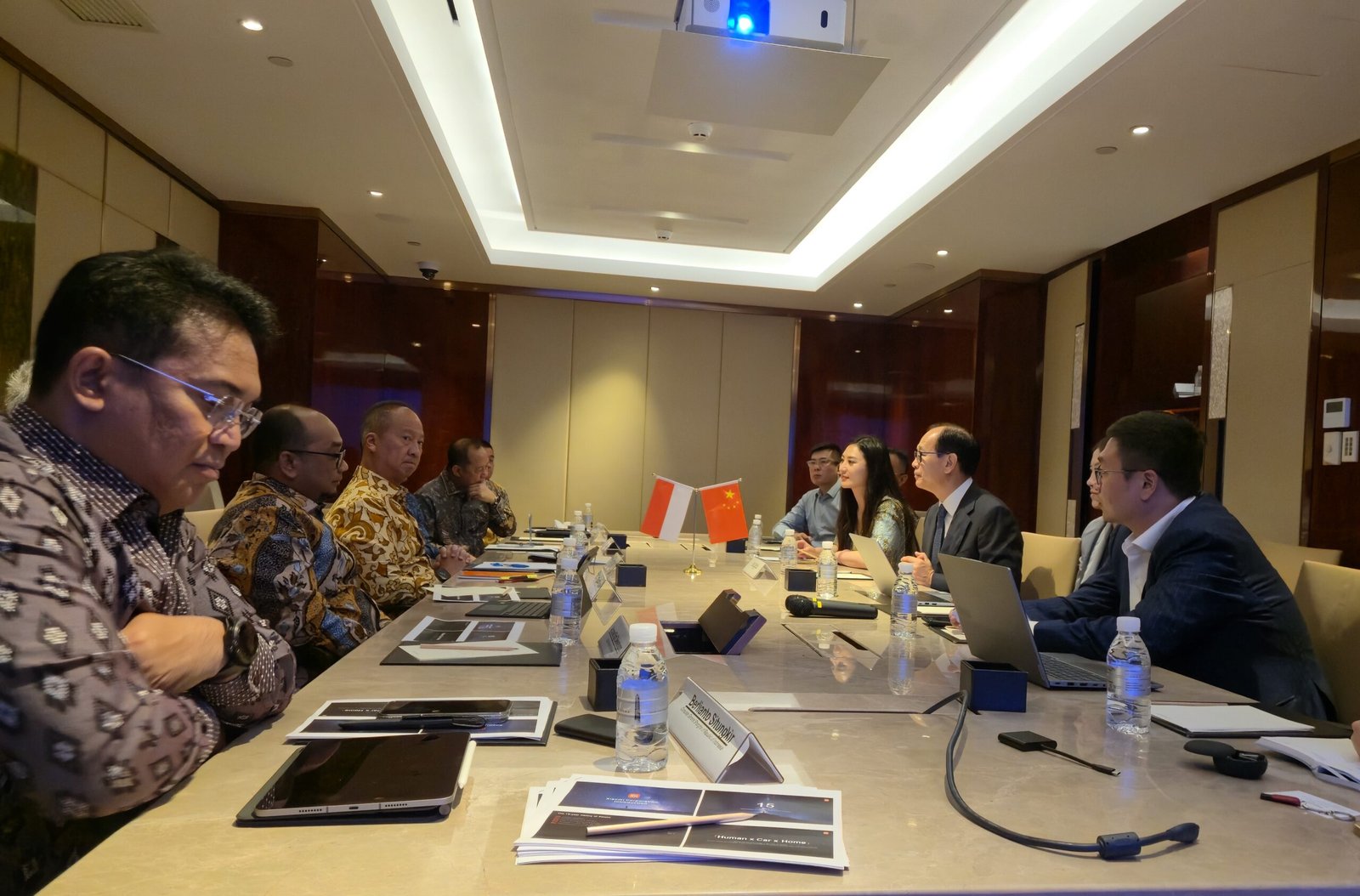 Pertemuan bilateral Menperin dengan Jiangxi Jovo Energy Co Ltd di Shanghai, Tiongkok, Jumat (10/10).
