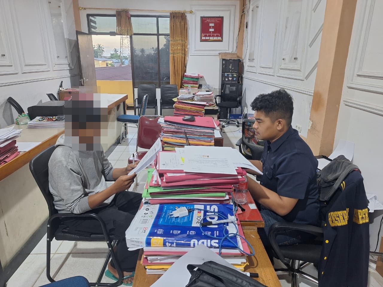 Pelaku saat diperiksa di Mapolres Ketapang. Foto: Dok. Polres Ketapang