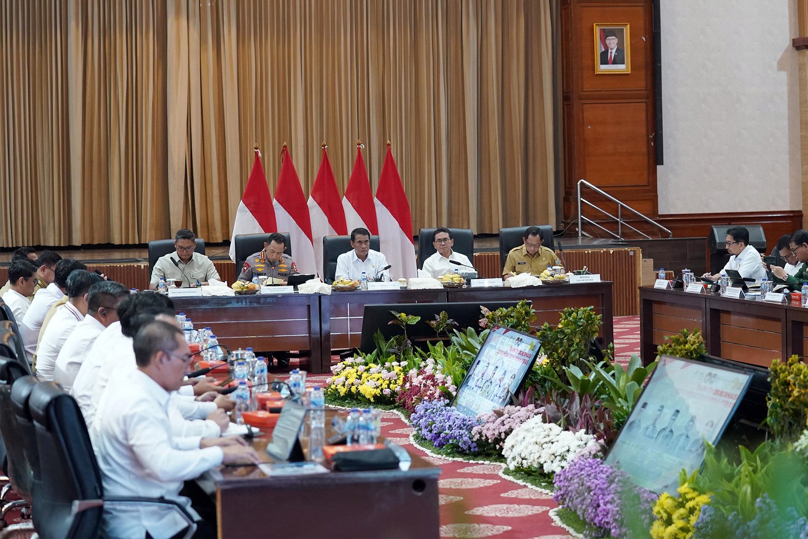 Rapat Koordinasi Pengendalian Harga Beras di Kantor Kementerian Pertanian, Jakarta, Senin (20/10/2025).