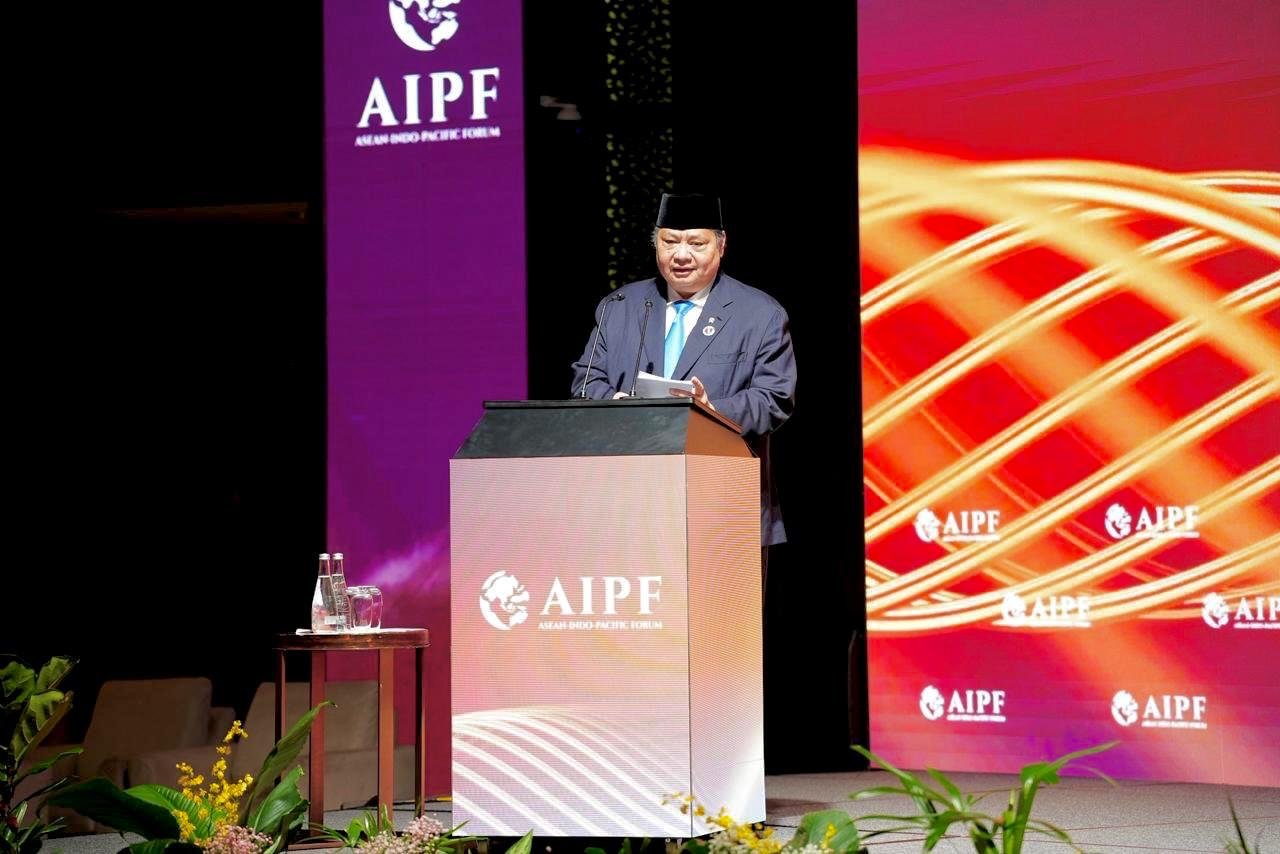 Menteri Koordinator Bidang Perekonomian Airlangga Hartarto mewakili Presiden RI Prabowo Subianto memberikan keynote speech bersama Perdana Menteri Australia Anthony Albanese pada ASEAN Indo-Pacific Forum (AIPF) 2025 di Kuala Lumpur, Malaysia, Senin (27/10).