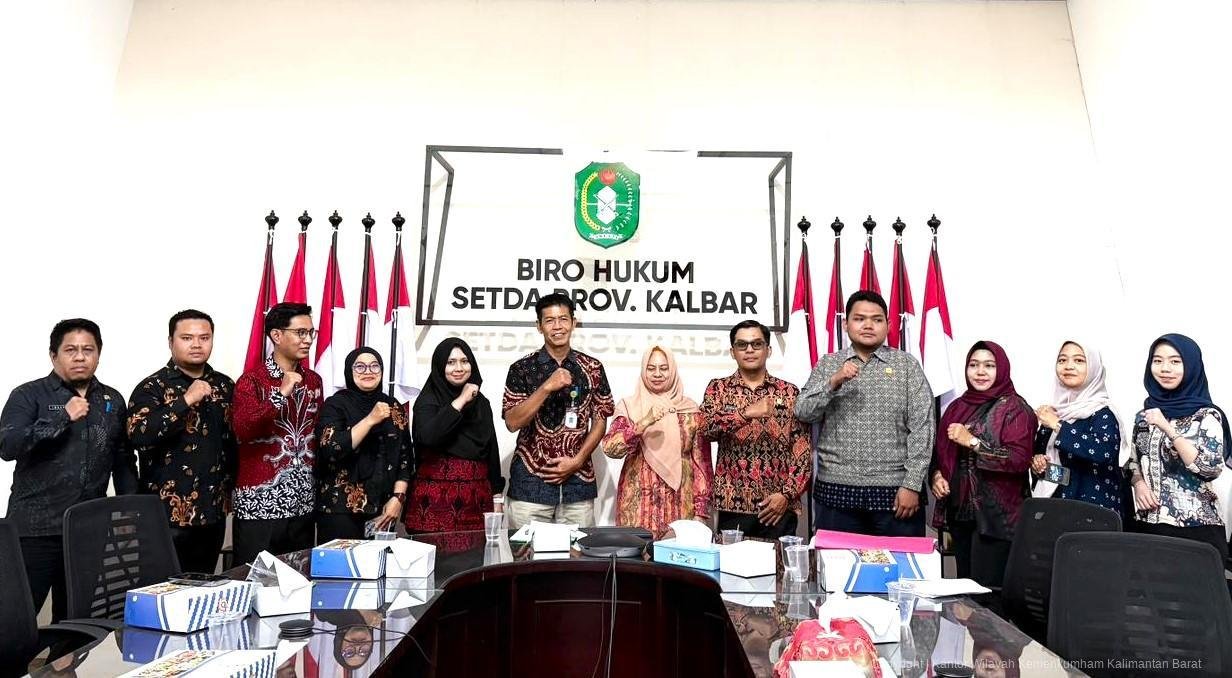 Tim Kanwil Kemenkum Kalbar bersam Biro Hukum Sekda Kalbar. Foto: Dok. Kanwil Kemenkum Kalbar