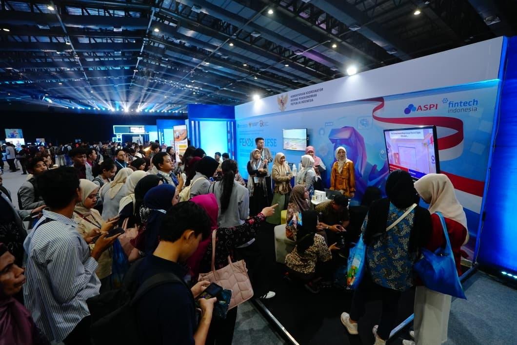 Suasana Opening Ceremony FEKDI X IFSE 2025 hari pertama, Kamis (30/10) lalu.