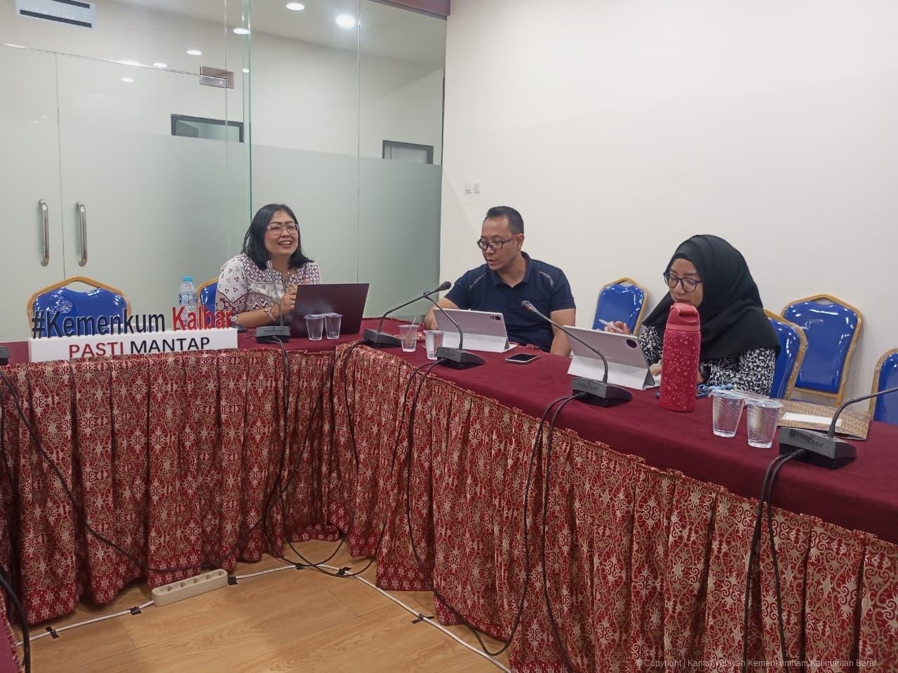 Pemkab Sanggau saat rapat dengan Kemenkum Kalbar