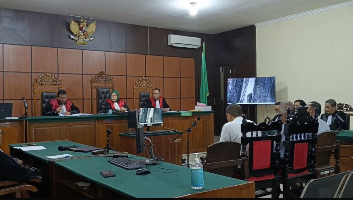 Sidang putusan Sumastro atas kasus HPL Pasir Panjang Singkawang. Foto: Dok. Istimewa