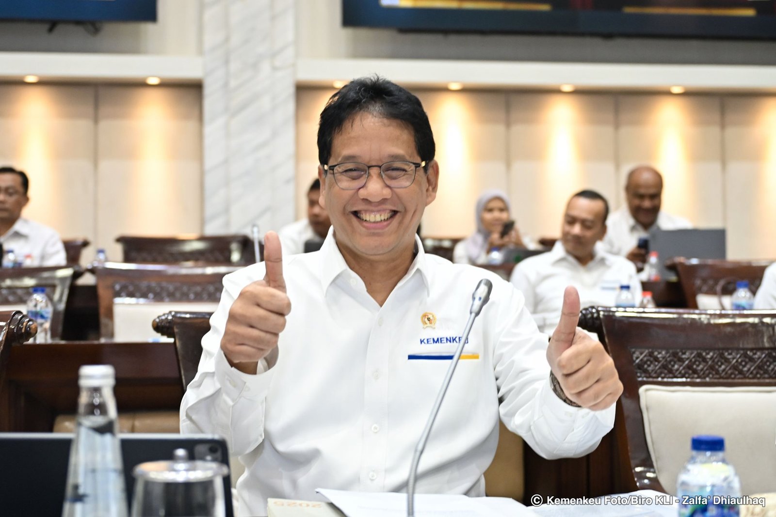 Menteri Keuangan (Menkeu) Purbaya Yudhi Sadewa dalam Rapat Kerja Komisi XI DPR di Jakarta pada Senin (08/12).