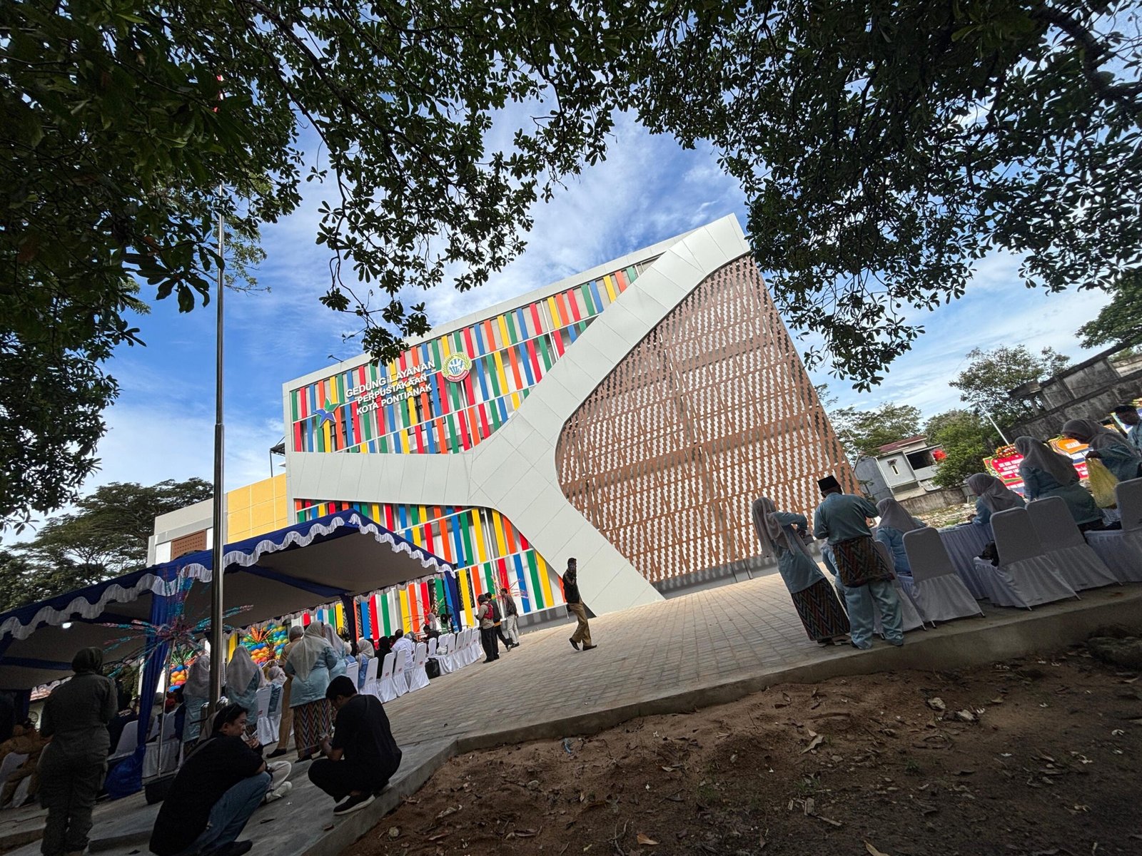 Gedung Perpustakaan Kota Pontianak di Jalan Ampera. Foto: Dok. Prokopim Pemkot Pontianak