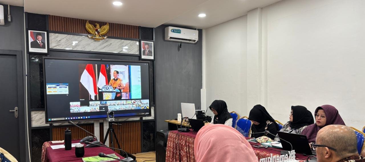 Kanwil Kemenkum Kalbar saat ikuti Rakernis Pembinaan Hukum Nasional
