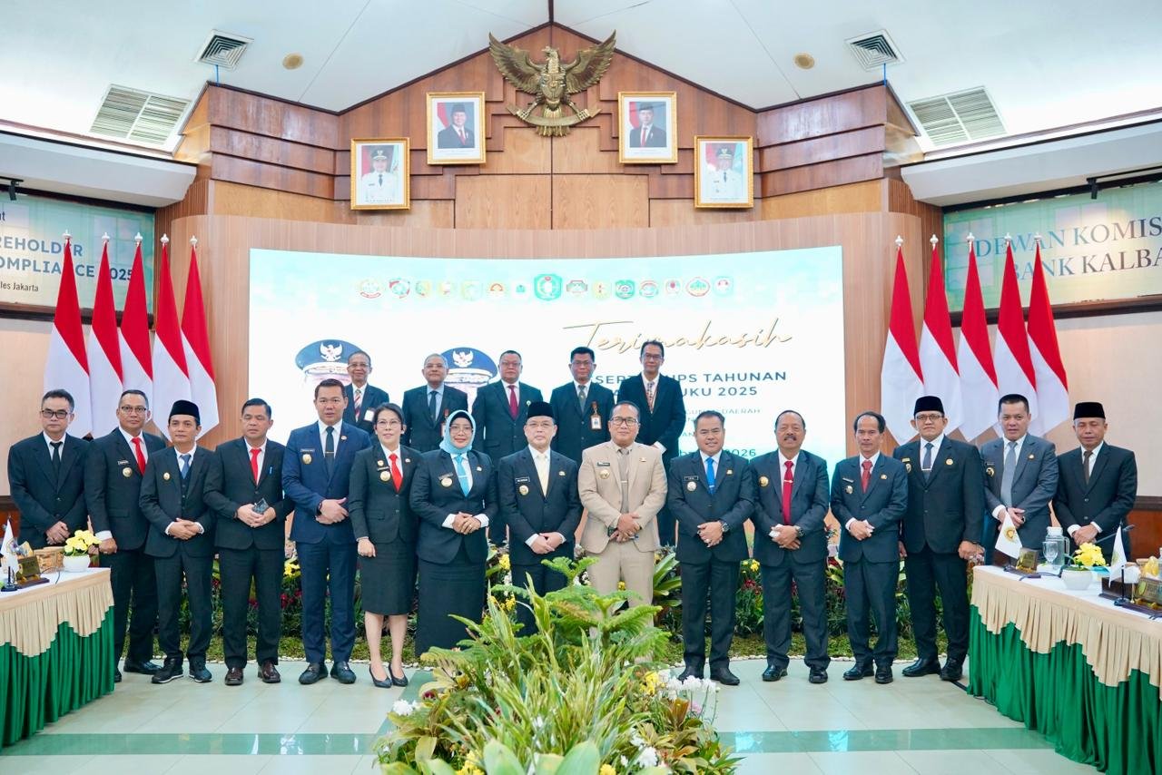 Foto bersama pemegang saham Bank Kalbar usai menggelar RUPS. Foto: Dok. Bank Kalbar
