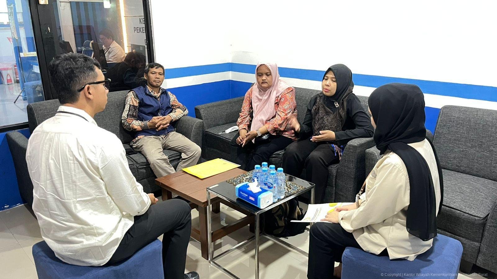 Kemenkum Kalbar saat koordinasi dengan BP3MI