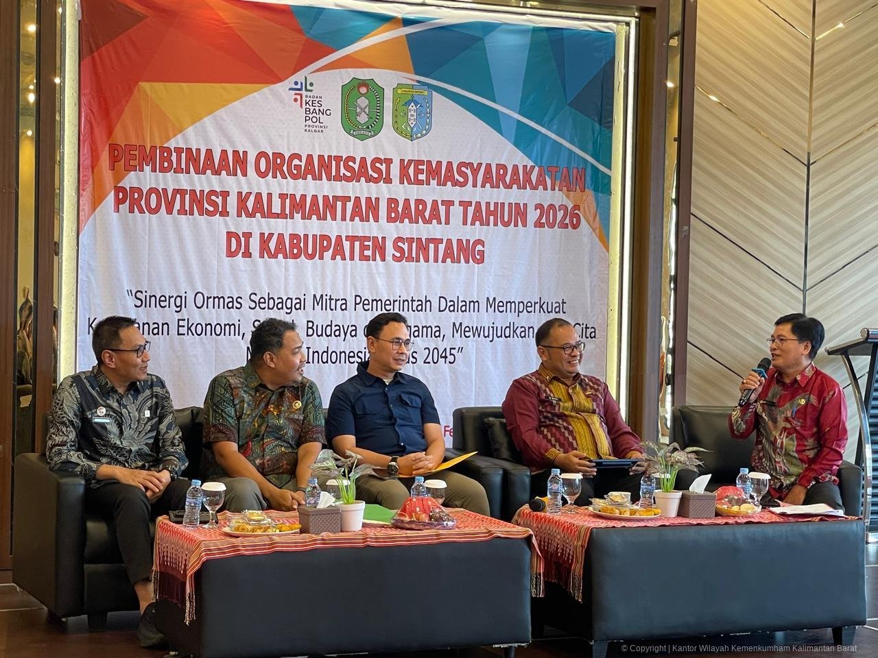 Pembinaan ormas yang digelar Pemkab Sintang dan Kemenkum Kalbar