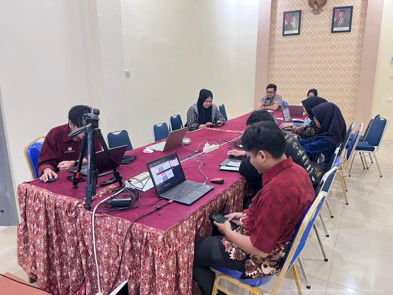 Kemenkum Kalbar saat koordinasi dengan Pemda Mempawah dan Singkawang