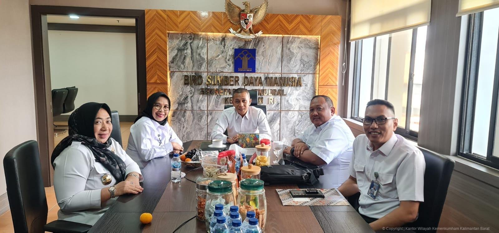 Kemenkum Kalbar saat koordinasi dengan BPSDM Kementerian Hukum