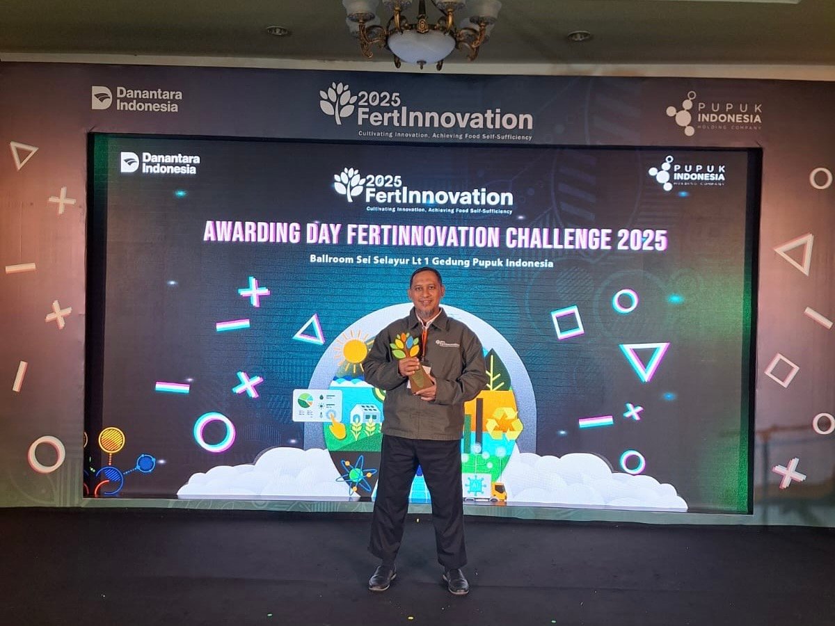 Inovator Untan saat menerima penghargaan senagai the best innovator. Foto: Dok. Istimewa