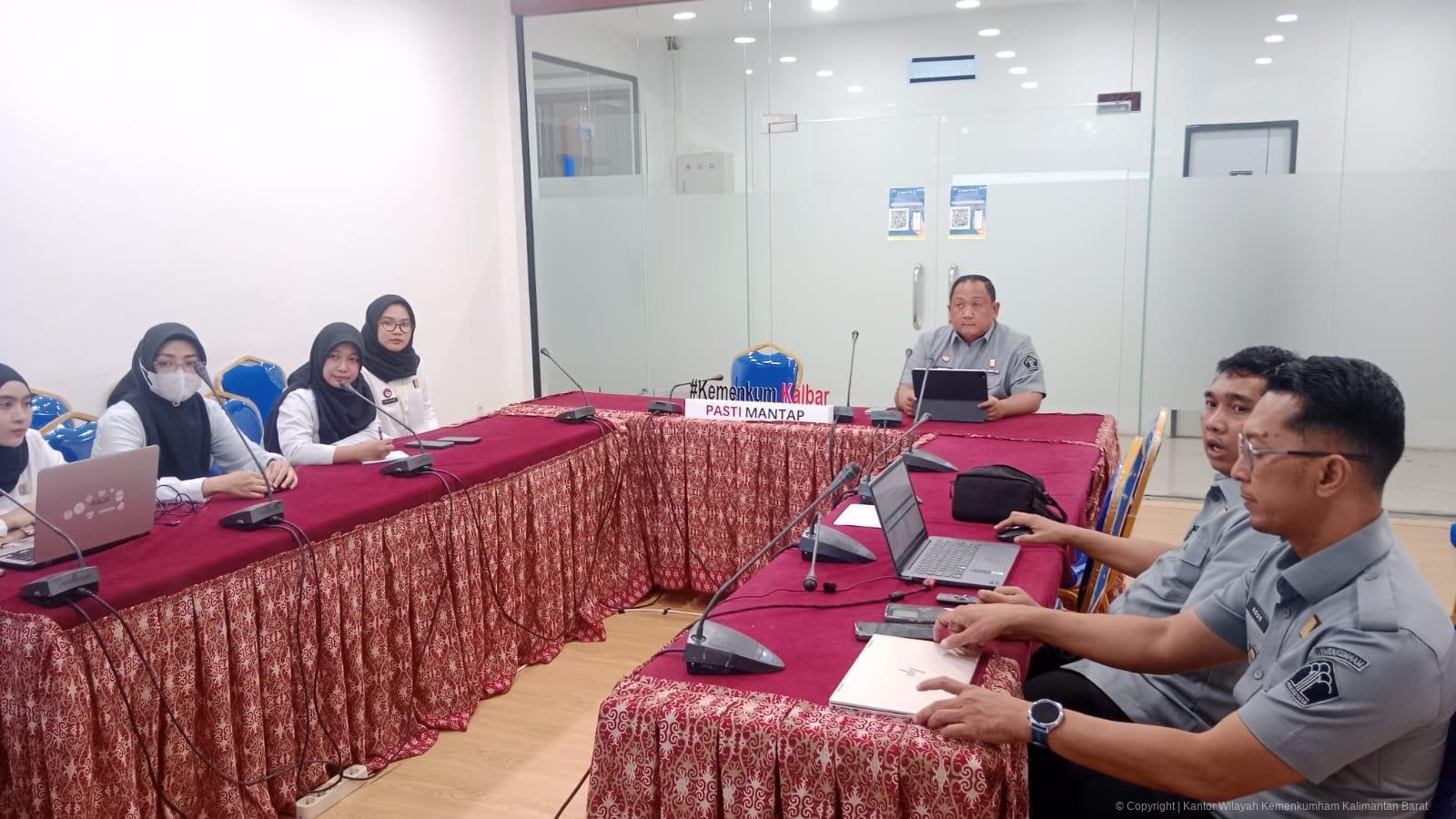 Kemenkum Kalbar saat lakukan rapat koordinasi