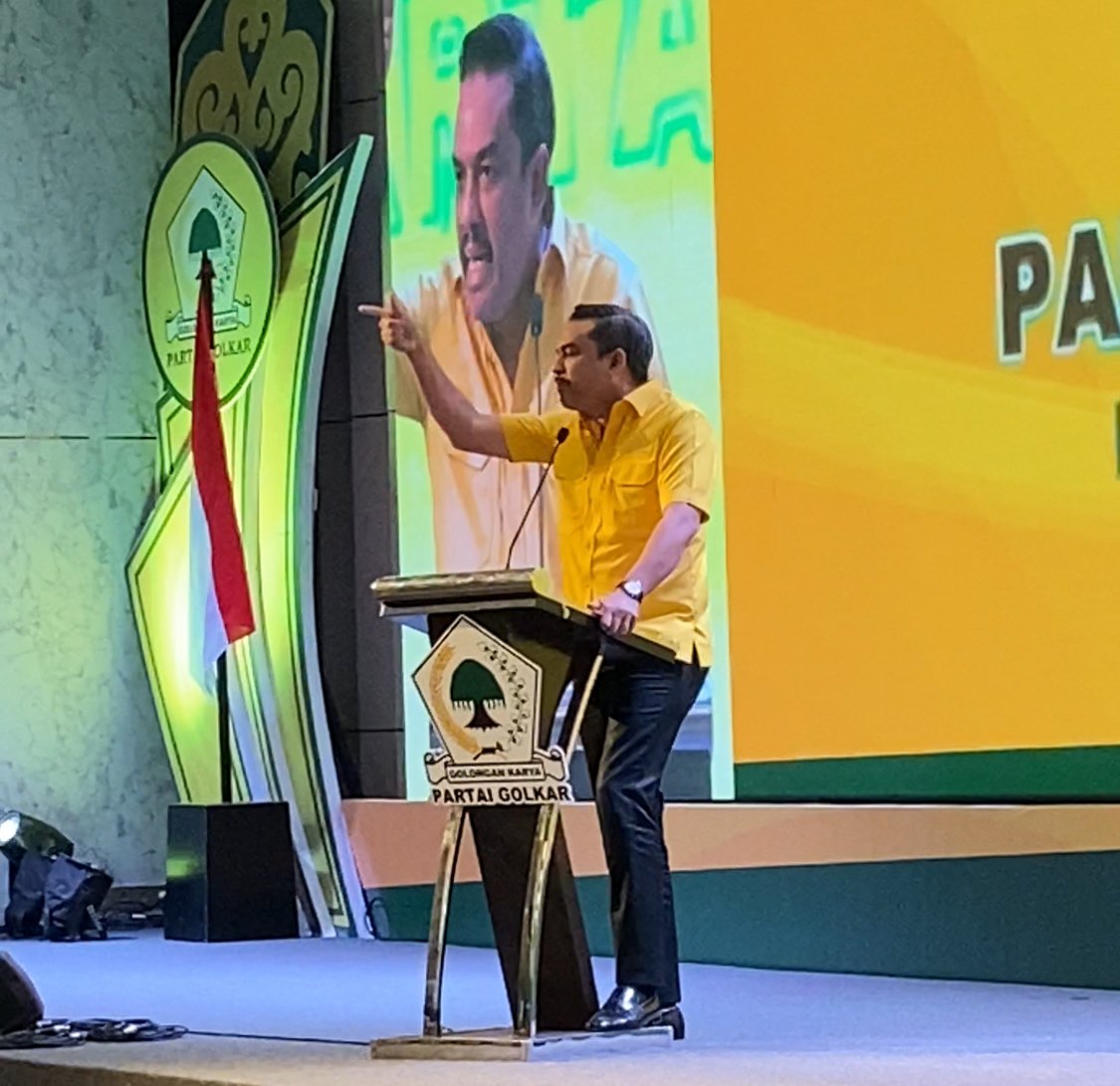 Ketua Partai Golkar Kalbar periode 2020-2025 saat berikan sambutan di Musda XI. Foto: Yulia Ramadhiyanti/klikwartaku