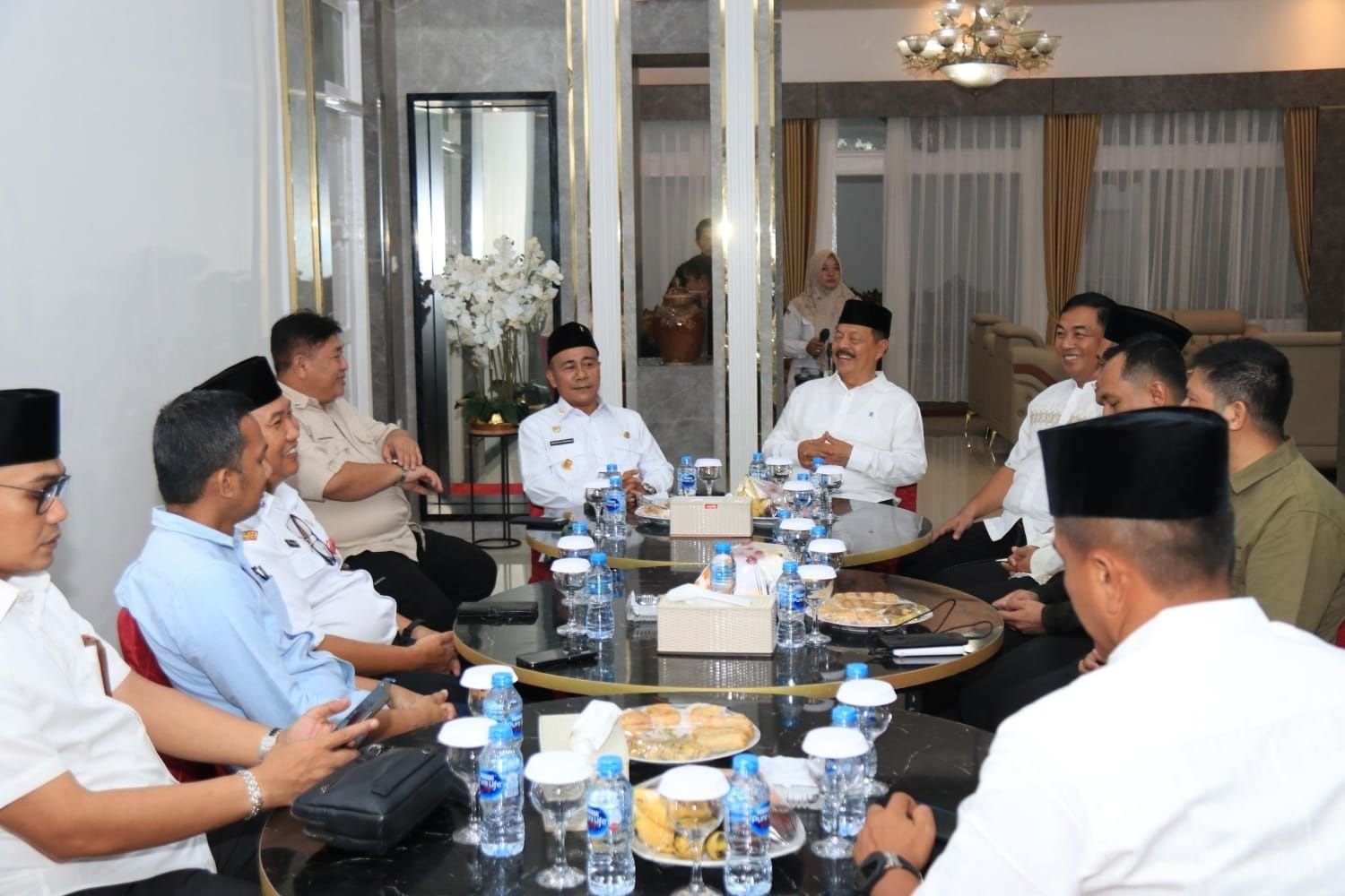 Wakil Gubernur Kalimantan Barat Krisantus Kurniawan menghadiri buka puasa bersama Pemerintah Kabupaten Sanggau dan Forum Koordinasi Pimpinan Daerah (Forkopimda) di Rumah Dinas Bupati Sanggau, Rabu (11/3).