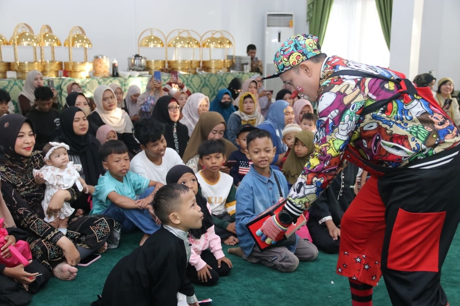Pemerintah Provinsi Kalimantan Barat menggelar buka puasa bersama anak-anak penyandang thalasemia dan pejuang kanker di Rumah Dinas Sekretaris Daerah Kalbar, Jumat (13/3/2026).