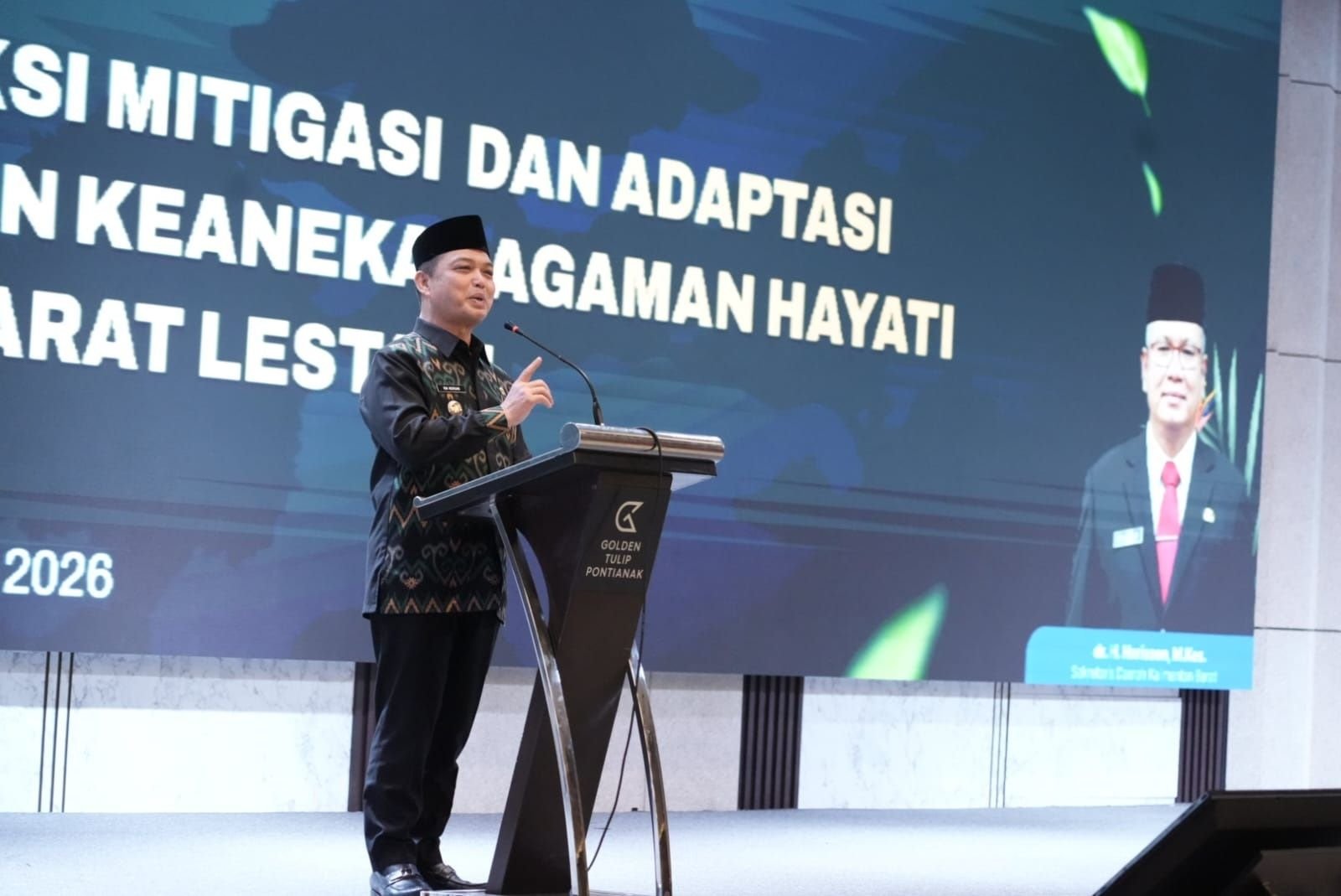 Gubernur Kalbar Ria Norsan menyampaikan sambutan saat Kick-off Program RBP REDD+ di Pontianak, Kamis (29/1).