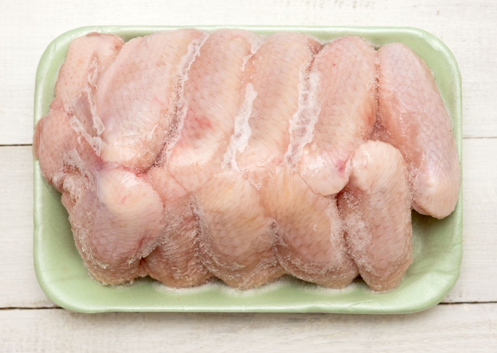 Ilustrasi daging ayam beku