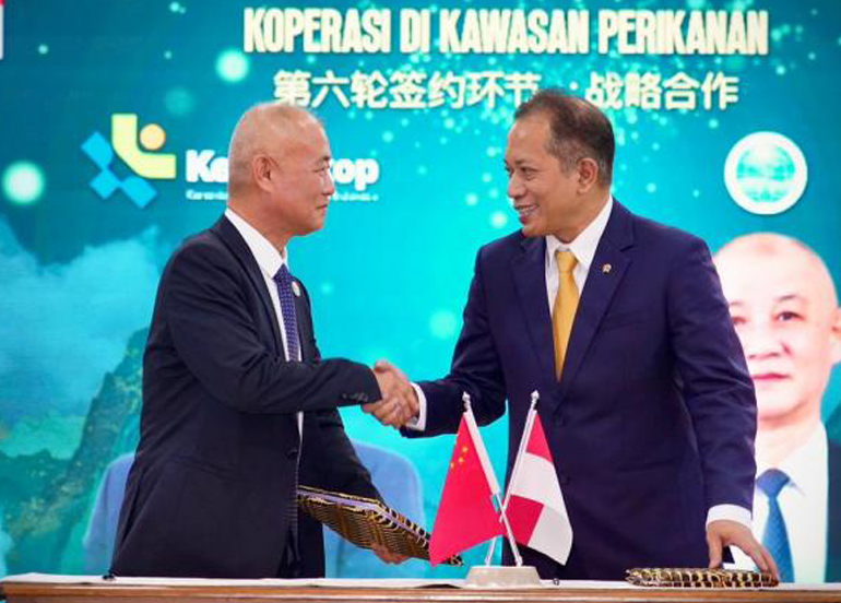Kementerian Koperasi (Kemenkop) menandatangani Memorandum of Understanding (MoU) kerja sama strategis nasional dengan China-Shanghai Cooperation Organization Economic and Trade Exchange Center atau SCO-ETEC (Pusat Pertukaran Ekonomi dan Perdagangan Organisasi Kerja Sama China-Shanghai Organisasi Kerja Sama Shanghai) terkait penguatan ekosistem industri perikanan dan ekonomi rakyat berbasis koperasi di Jakarta, Kamis (12/3).