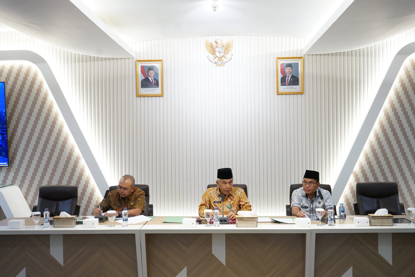 Sekda Kota Pontianak, Amirullah meminpin rapat persiapan menjelang Pontianak sebagai tuan rumah Rakor APEKSI Komwil V Kalimantan 2026. Foto: Prokopim Pemkot Pontianak