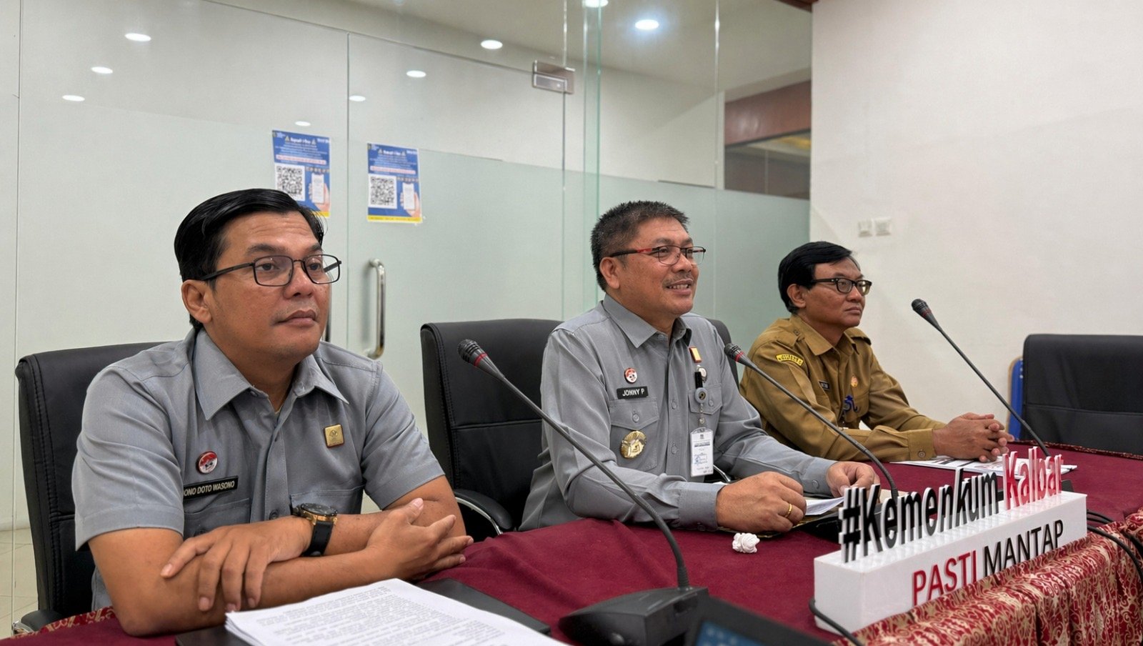 Kakanwil Kemenkum Kalbar saat harmonisasikan Raperwal Kawasan Tanpa Rokok di Pontianak