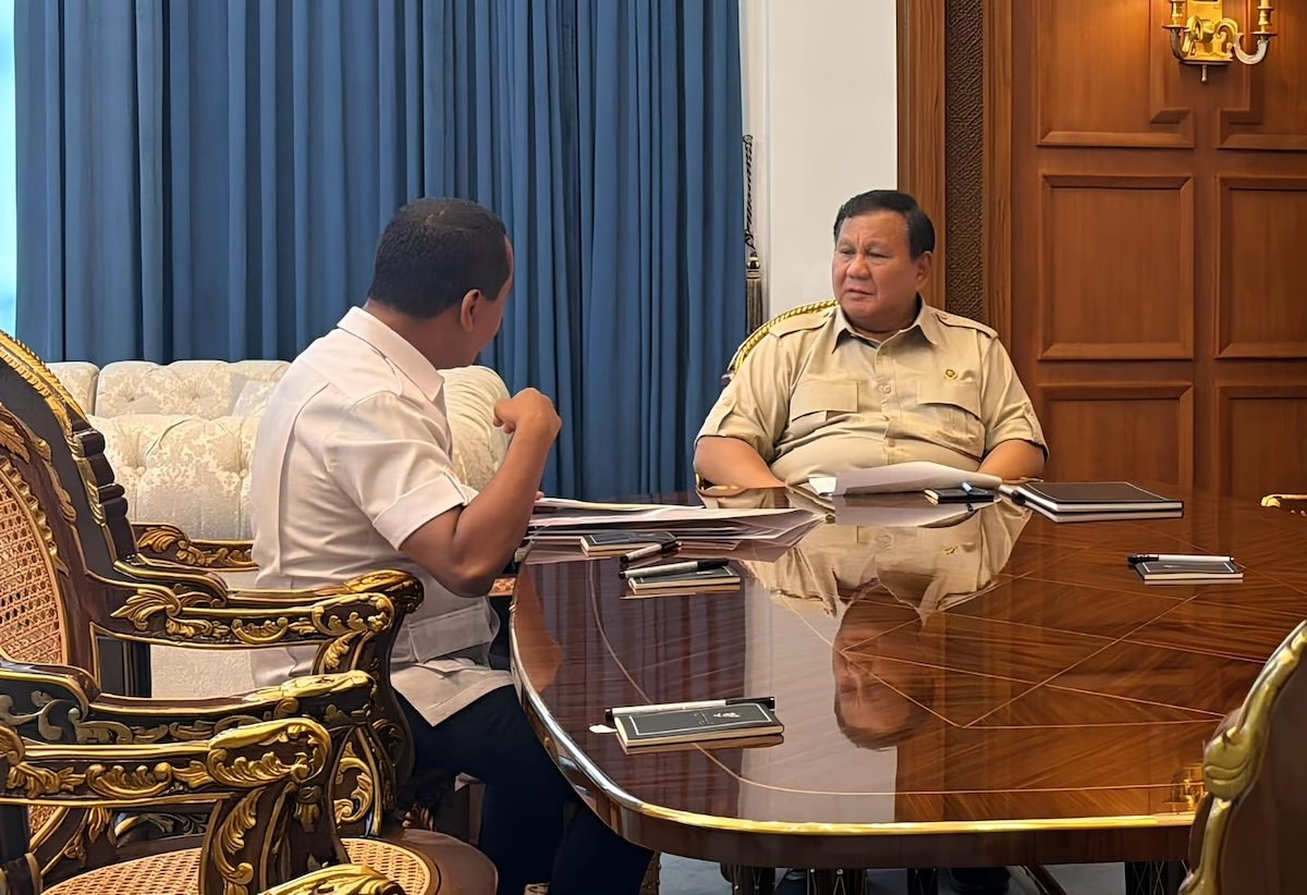 Menteri Energi dan Sumber Daya Mineral (ESDM) Bahlil Lahadalia melaporkan perkembangan penataan IUP kepada Presiden Prabowo Subianto.