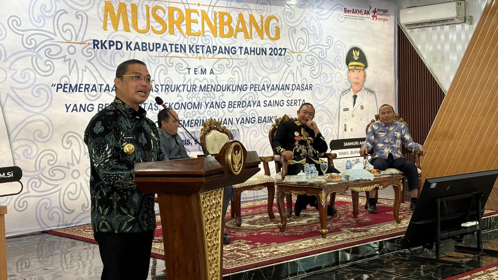 Gubernur Kalbar saat menghadiri Musrembang Ketapang. Foto: Dok. Adpim Pemprov Kalbar