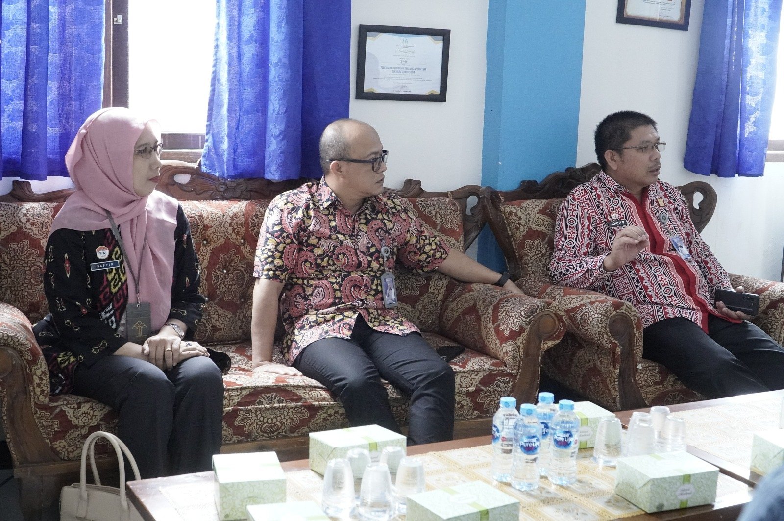 Kanwil Kemenkum Kalbar saat koordinasi dengan Posbankum Desa Mekar Sari