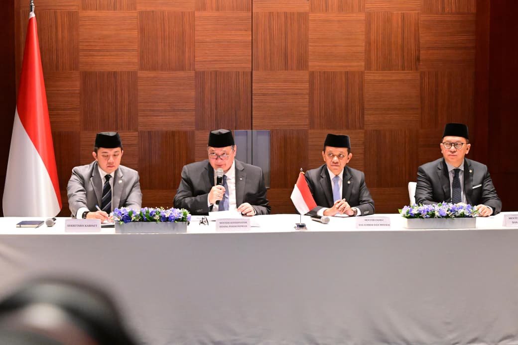 Menteri Koordinator Bidang Perekonomian Airlangga Hartarto dalam Konferensi Pers Kebijakan-Kebijakan Pemerintah dalam Menyikapi Kondisi Geopolitik Global yang diselenggarakan secara virtual, pada Selasa (31/03).