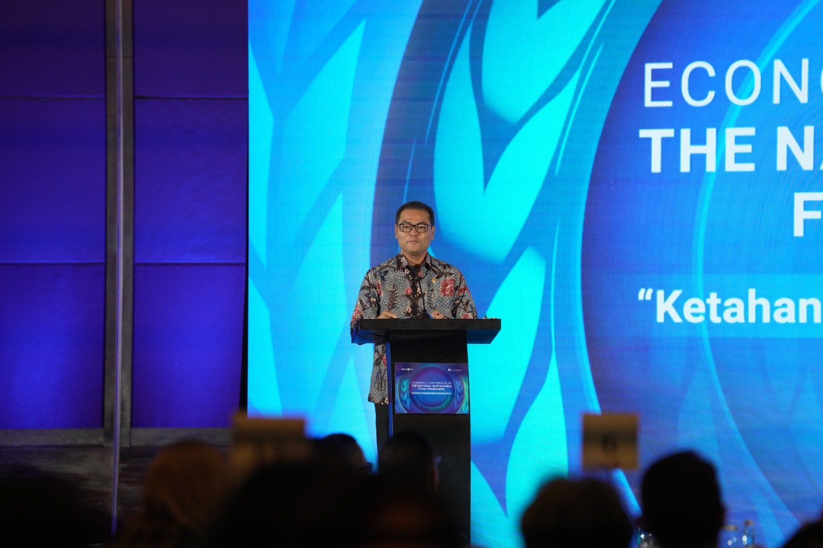 Deputi Gubernur Bank Indonesia, Ricky P. Gozali, saat memberikan keynote speech dalam seminar bertajuk Ketahanan Pangan untuk Indonesia Emas di Jakarta, Selasa (10/6).