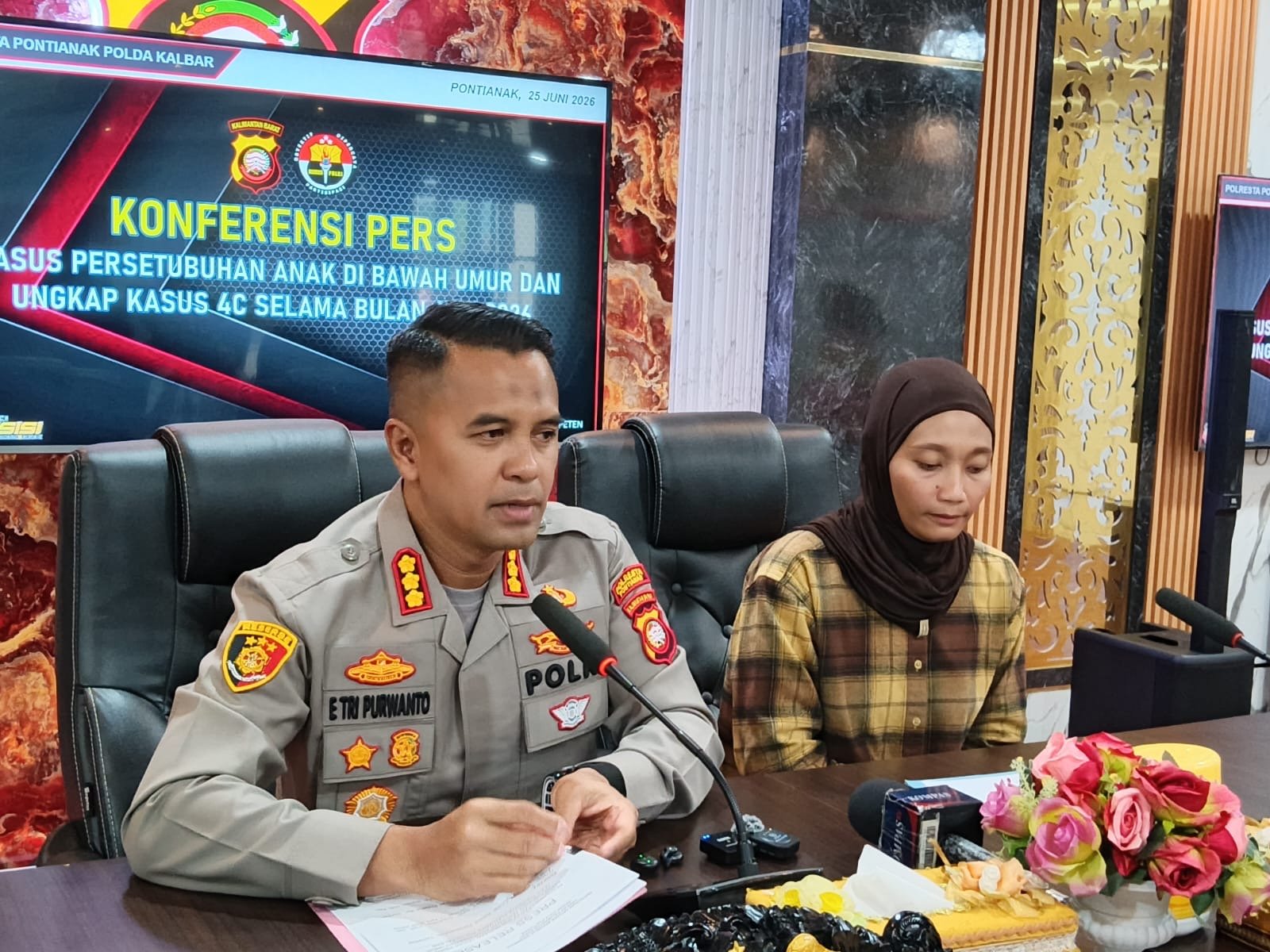 Kapolresta Pontianak saat menggelar jumpa pers. Foto. Dok. Istimewa