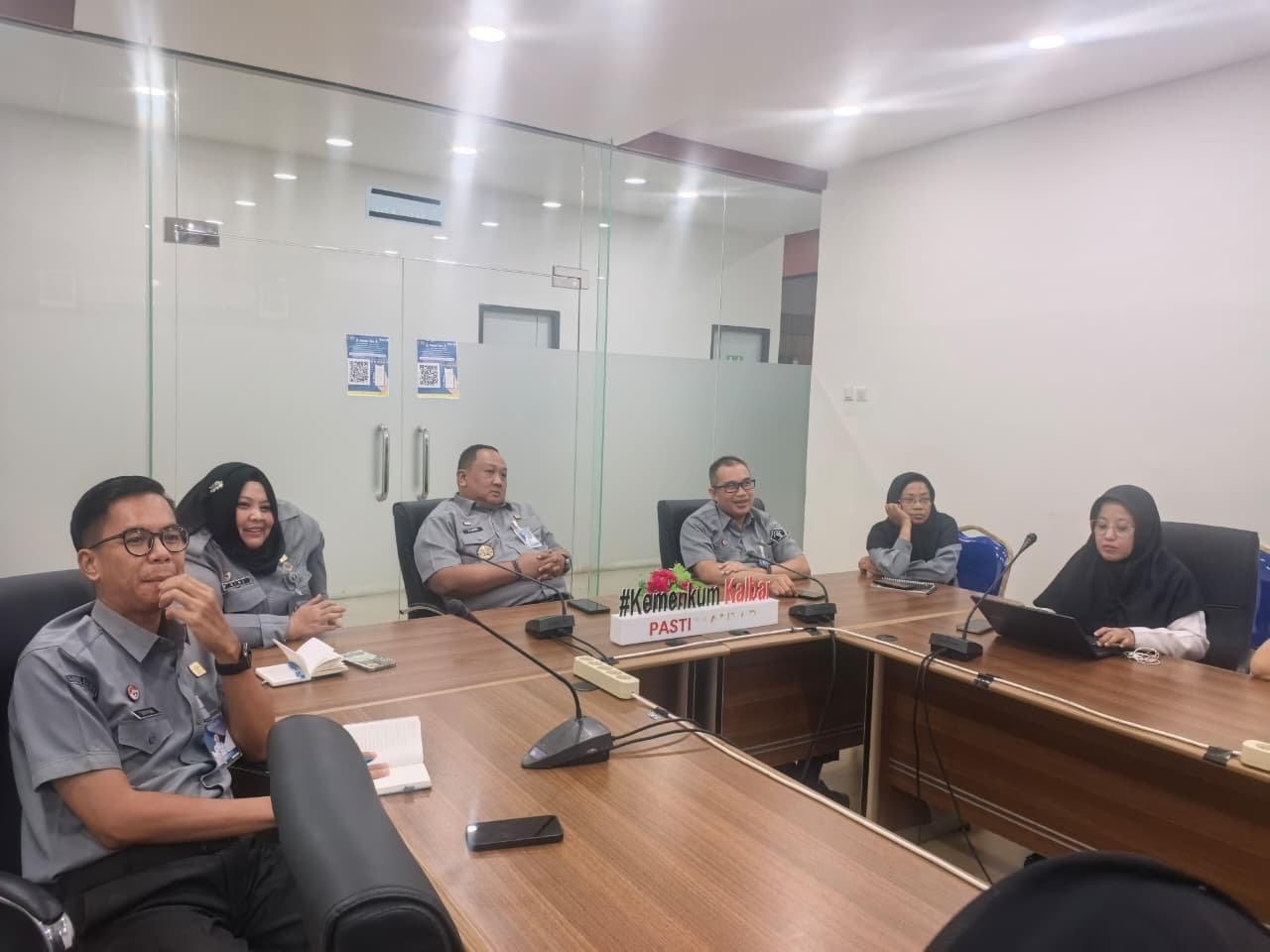 Kemenkum Kalbar saat gelar rapat koordinasi