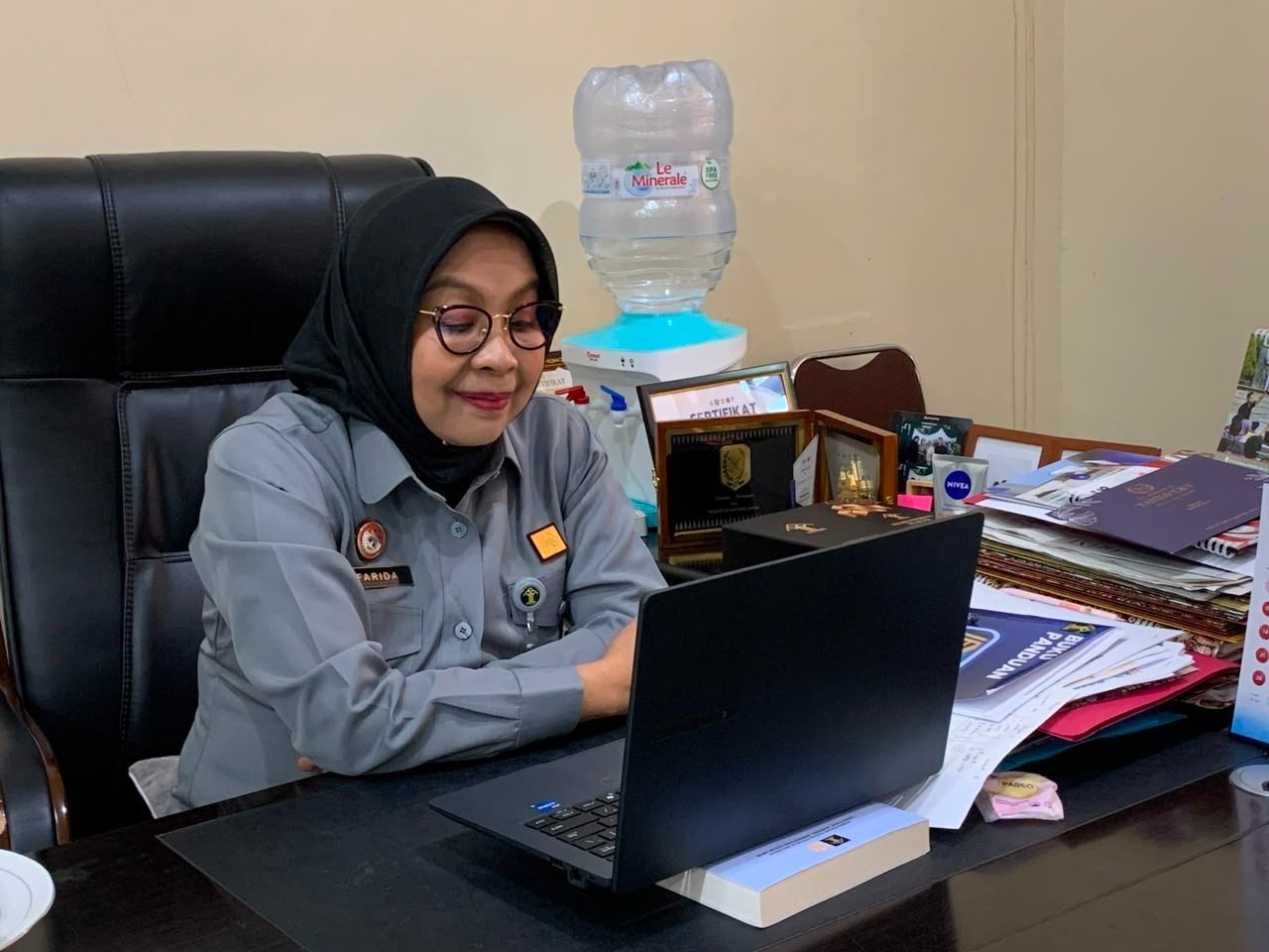 Kadiv Yankum Kemenkum Kalbar, Farida