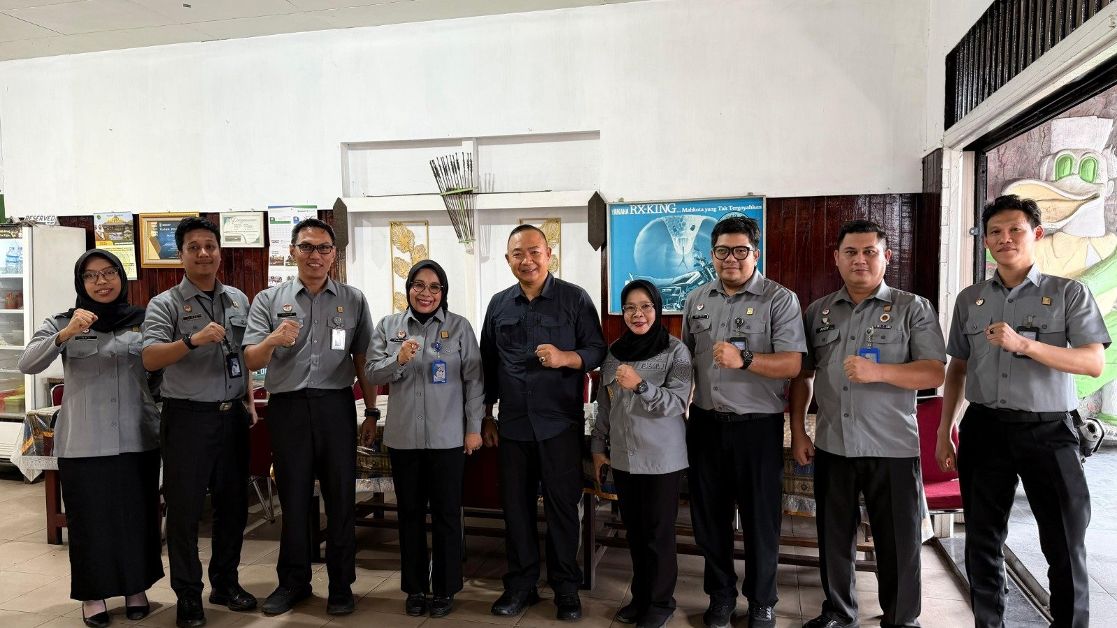 Foto bersama Kemenkum dan Pemkab Ketapang