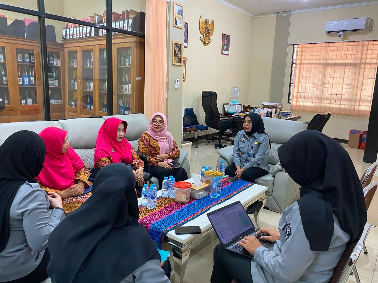 Kemenkum saat koordinasi dengan Pimpinan Wilayah 'Aisyiyah