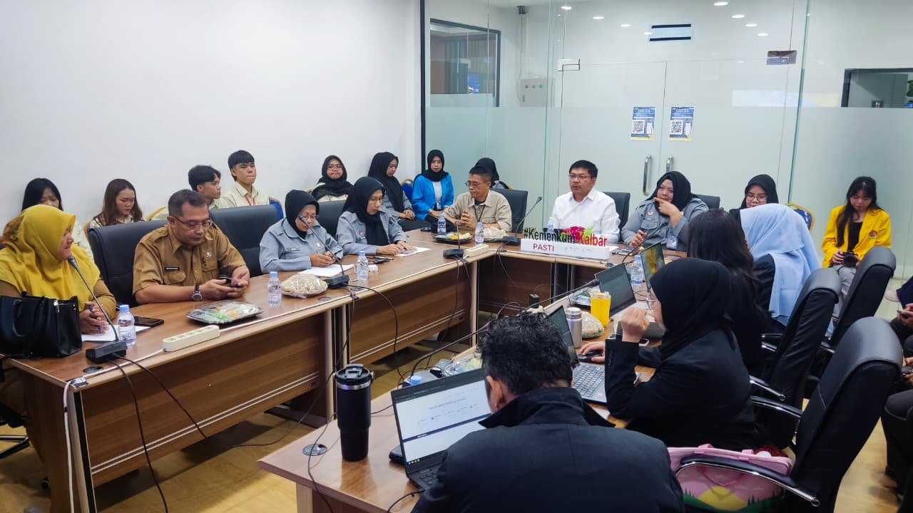 Kemenkum Kalbar saat koordinasi dengan akademisi