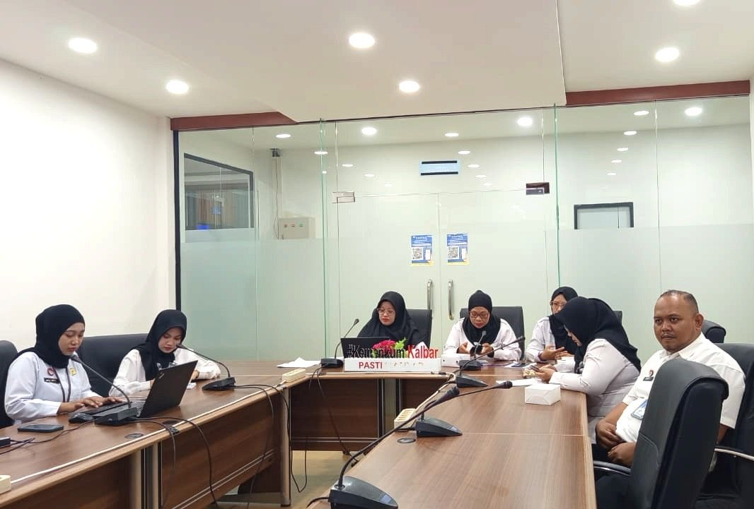 Kemenkum Kalbar saat koordinasi denga pemerintah daerah