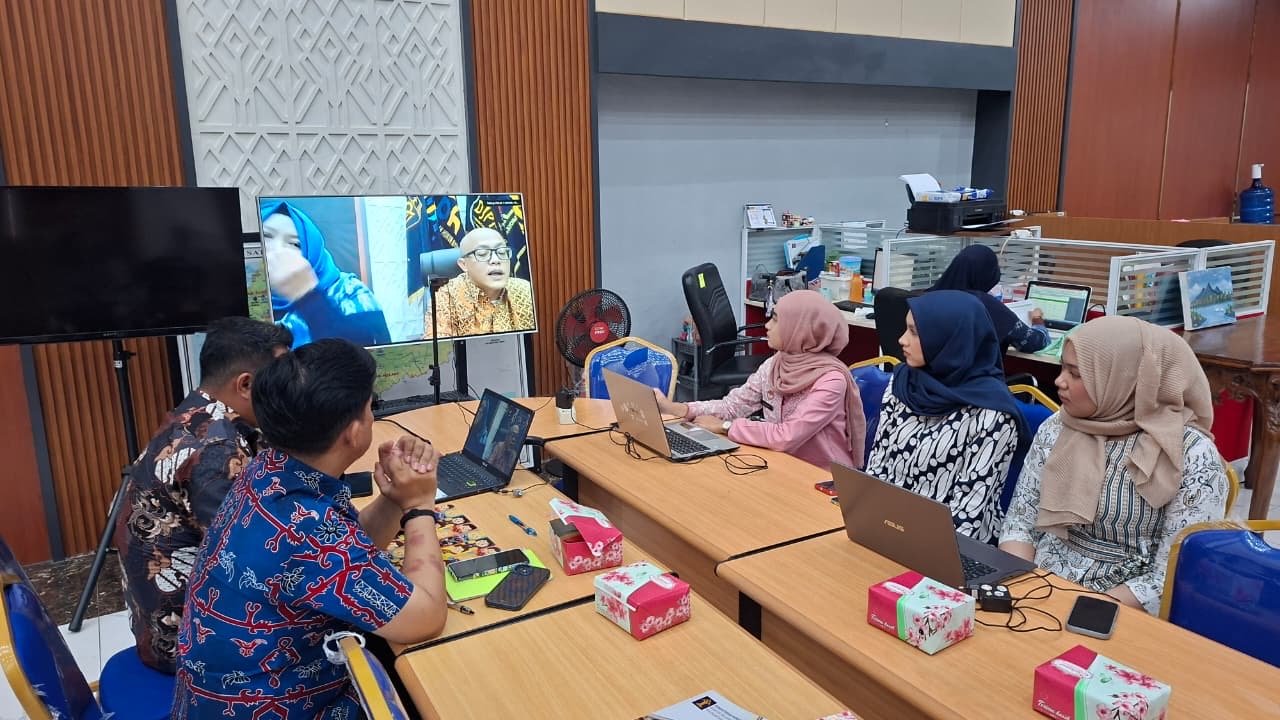 Kemenkum Kalbar saat koordinasi dengan Pemprov